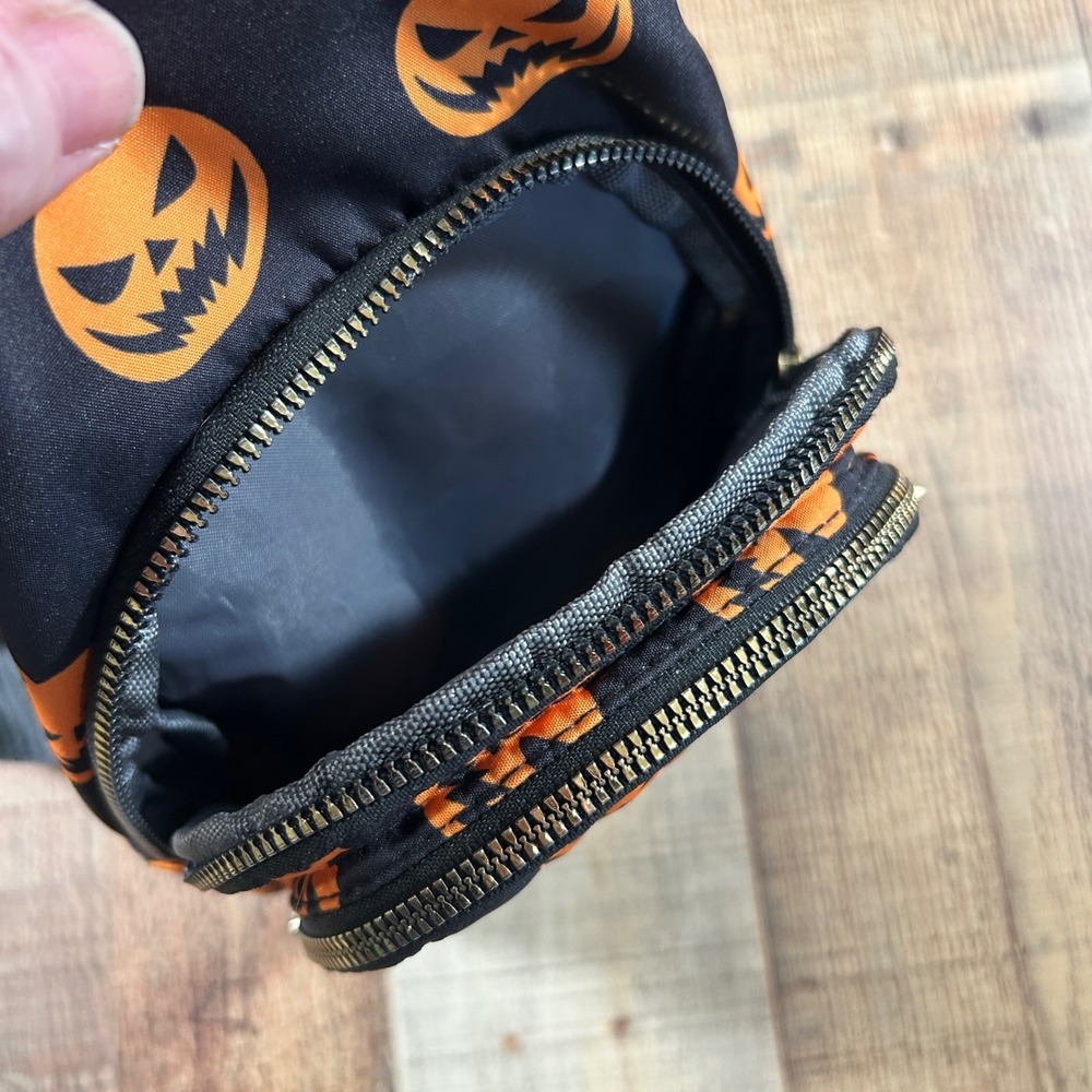 Halloween Pumpkin Black Orange Sling Bag Crossbody Backpack Travel Purse - Picture 4 of 5